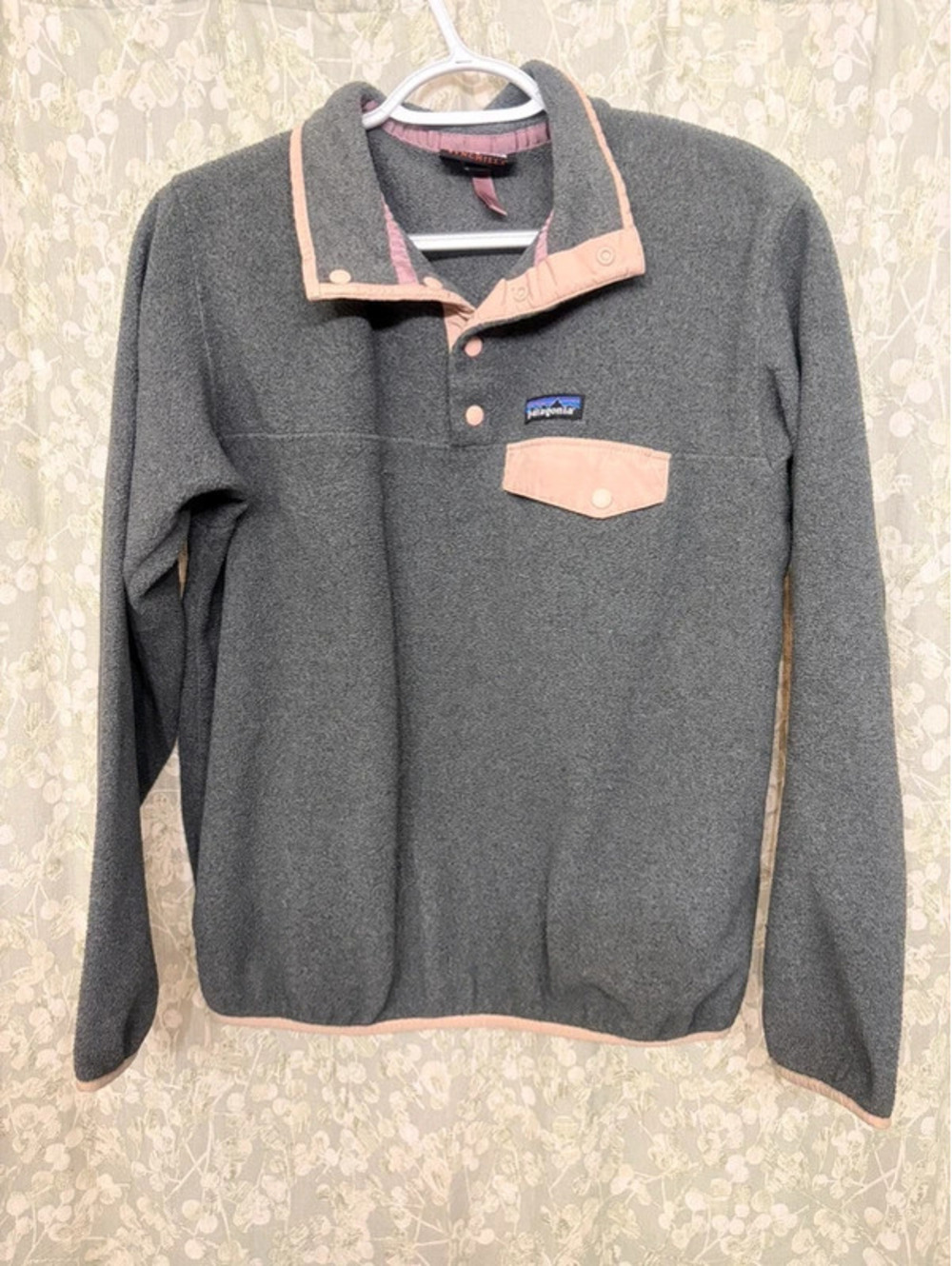 Gray Patagonia Women's Lightweight Synchilla Snap-T Pullover women’s medium